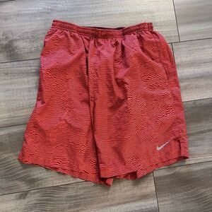 Nike Red Athletic Workout Shorts Men Medium‎ Bin M-56